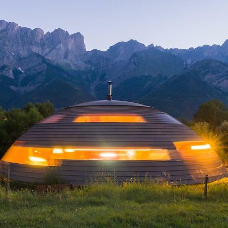Au-Dela Des Nuages, Maison D'Hotes Insolite & Spa Aubessagne Exterior photo