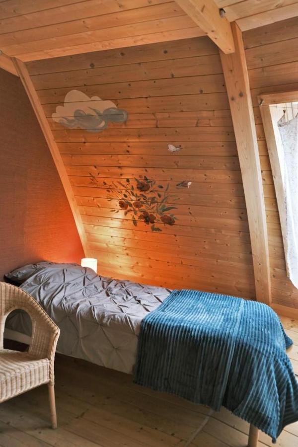 Au-Dela Des Nuages, Maison D'Hotes Insolite & Spa Aubessagne Exterior photo